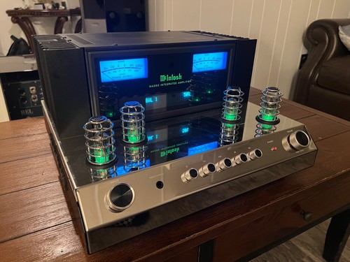 🔊 McIntosh MA352 Hybrid Integrated Amplifier – Near Mint, Original Box + Remote