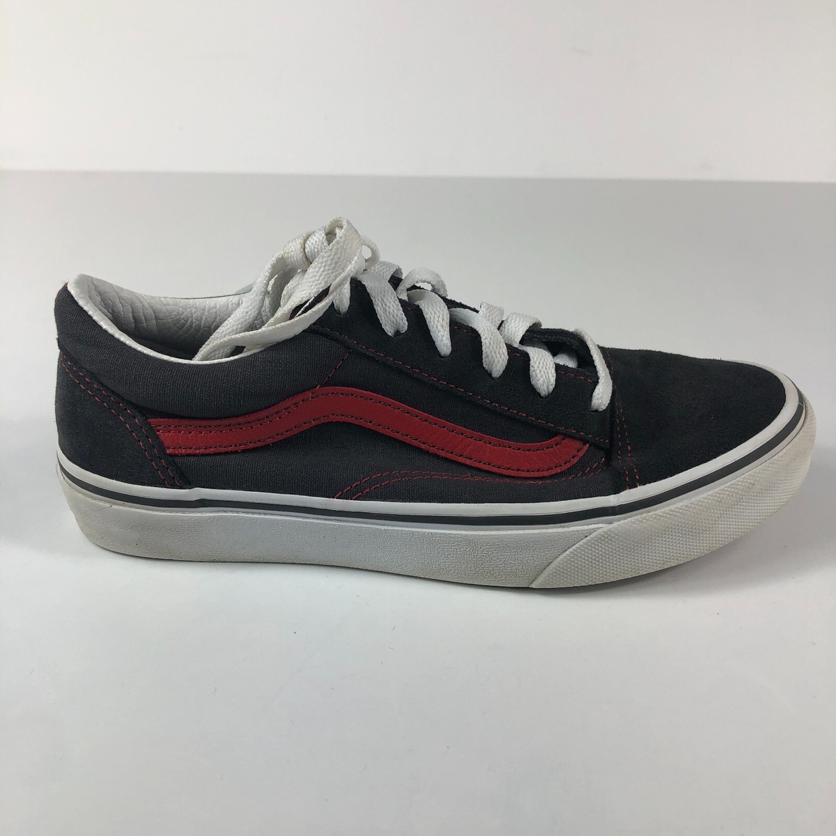 VANS Old Skool Youth Size 4.5 Asphalt Grey & Red VANS Old Skool Youth Size 4.5 Asphalt Grey & Red