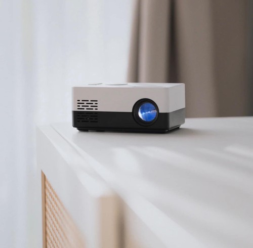 Proyector portátil TRNDlabs View BHKPO0028 (TOTALMENTE NUEVO EN CAJA) - Imagen 3 de 5