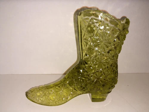 Vintage Fenton Daisy Button Green Carnival Glass Boot MINT