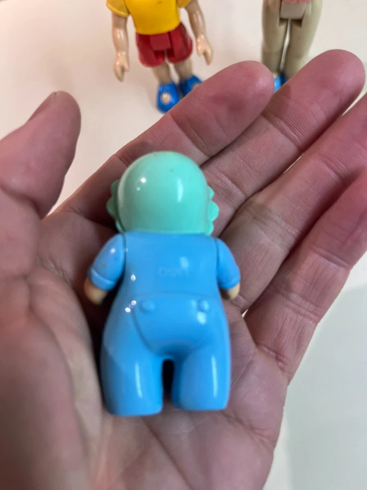 Little Tikes Lot Loving Family Dollhouse Family People Baby Sister Mother, READ - Image 3 of 4