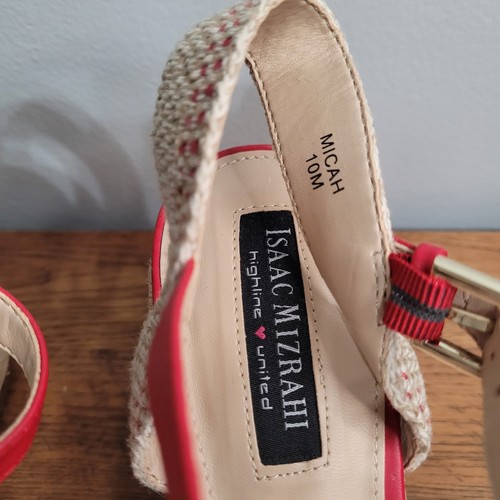 Alpargatas de cuña Isaac Mizrahi rojas y beige con textura Micah talla 10 - Imagen 5 de 11