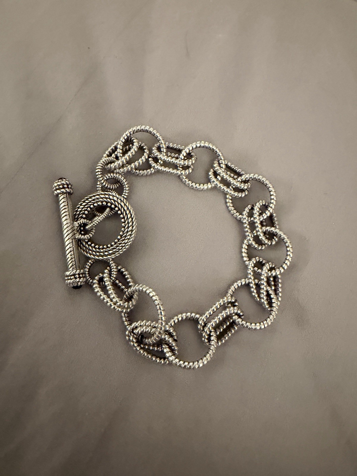 Judith Ripka 8” Circle Link Silver Toggle Bracelet
