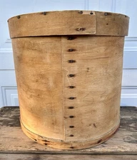 (1) Primitive Ohio Natural Bent Wooden Pantry Box, Firkin, w/ Lid.