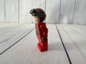 Lego # 9674 ~ Star Wars Naboo Starfighter & Naboo w/ Minifig ~ No Instructions