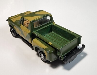 Yatming #1700 Green Camo Chevrolet LUV Stepside Pickup 1/64