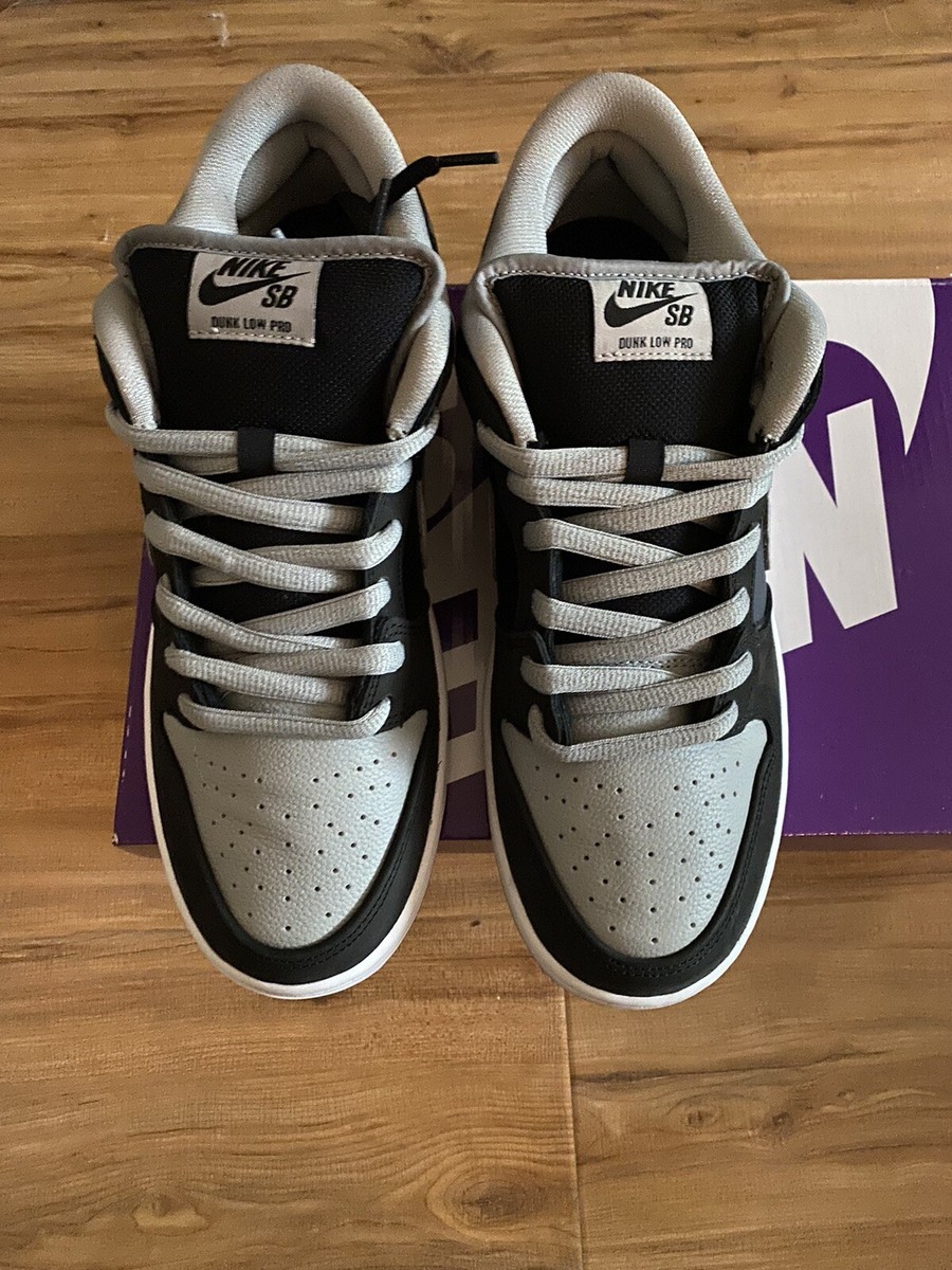 NIKE SB DUNK LOW PRO ホワイト/ブラック 10 NIKE SB DUNK LOW PRO - WHITE/ BLACK – Undefeated