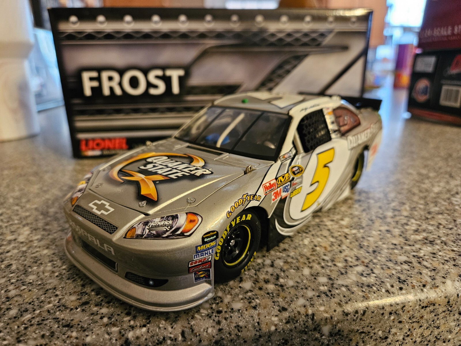 NASCAR 1/24 Kasey Kahne 2016 #5 Panasonic Chevy SS | Lionel Diecast