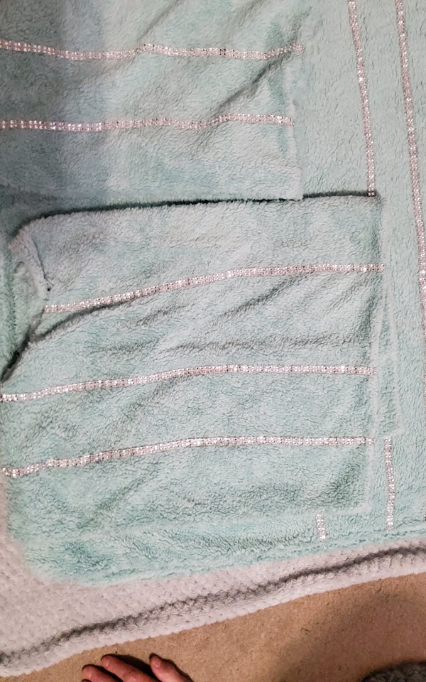 Fluffy blue duvet set king size Used eBay