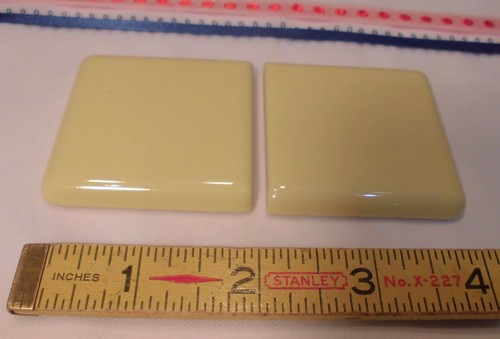 2 pcs. Glossy Yellow 2" X 2" X 5/16" Ceramic Surface Bullnose Corner Tiles NEW - Picture 3 of 12
