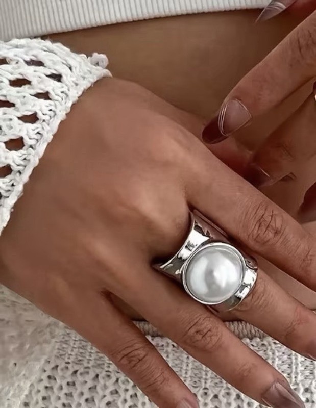 Chunky Silver Tone Big Pearl Ring One Size NWT
