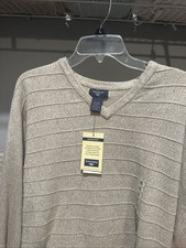 Very decent Mens Dockers Sweater, Ex Large 100 Acrylic, beige color .