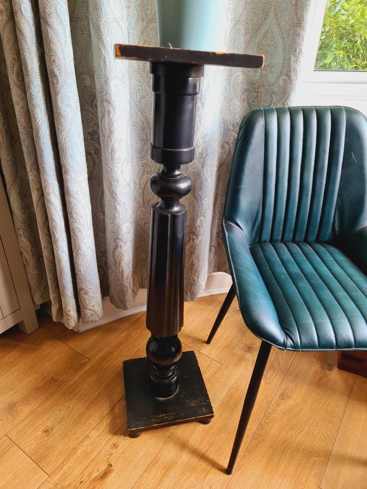 Antiguo jarrón de madera con soporte para maceta exhibición corintio ebonizado negro envejecido zócalo raro Foto 2 de 4