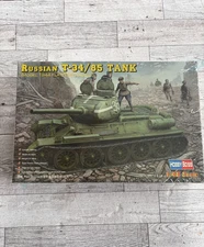 HobbyBoss - Russian T-34/85 Tank (Model 1944 Flattened Turret) - 1:48 - 84807