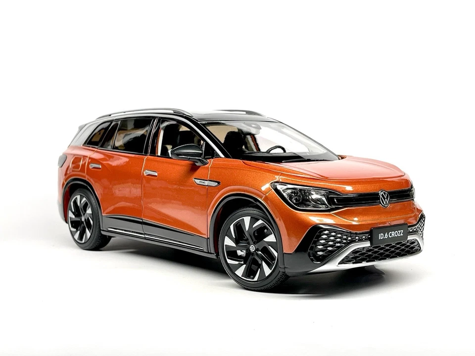 1/18 Volkswagen lifestyle collection ID6 SUV orange Diecast model car boxed - Image 4 of 4
