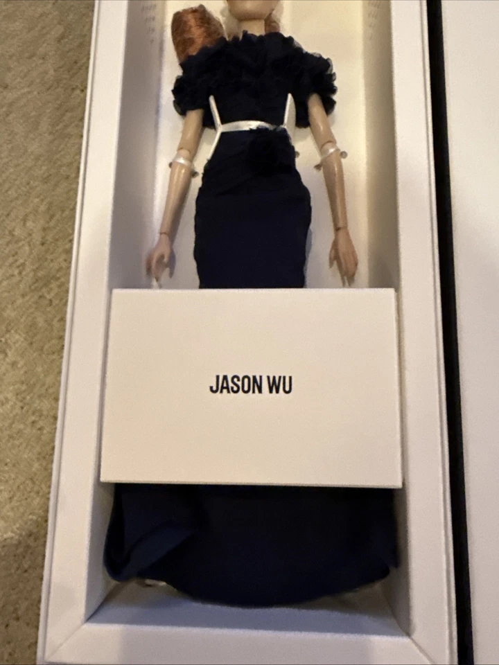 JASON WU COLLECTION WINTER 2021 AYMELINE DRESSED DOLL INTEGRITY TOYS STAY TUNED - Image 4 of 4