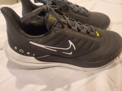Nike Air Winflo 9 Shield Women's Weatherised Road Running Shoes Size 9.5 NWT