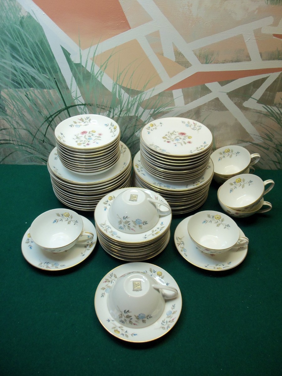 58 PIECE SET OF FLAIR FINE CHINA BLOSSOM TIME PATTERN 8145 - MADE