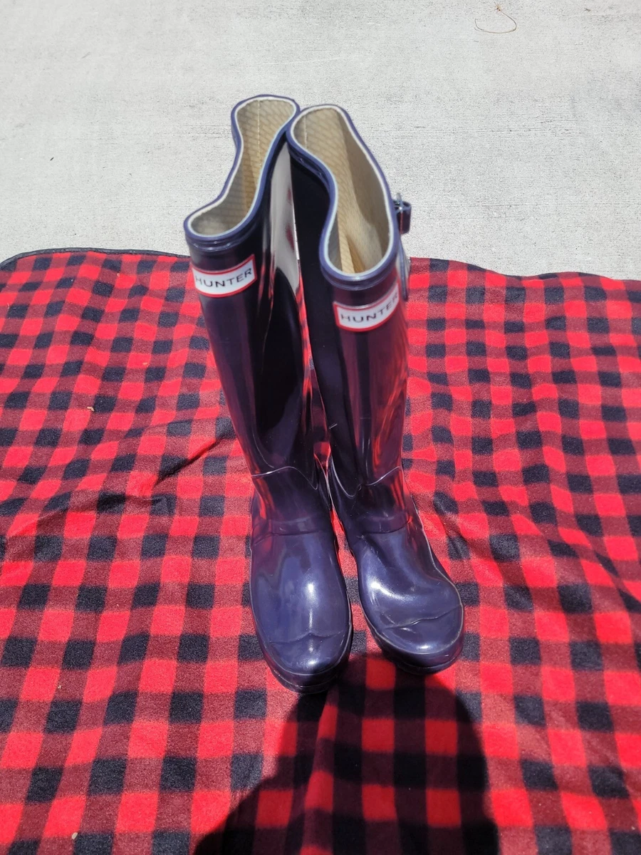 Dark red top hunter boots