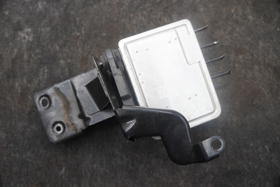 Módulo bomba ABS freno antibloqueo 8V0614517C BEF OEM Audi S3 2017-18 Foto 3 de 4