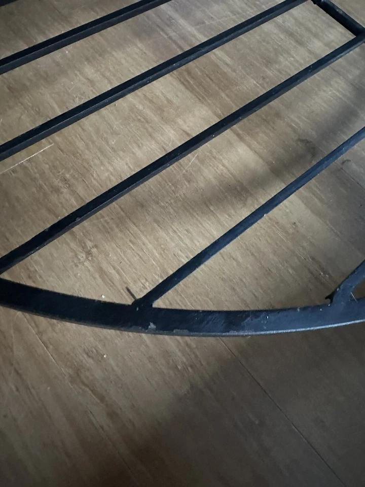 Bernhardt Tempo Round Cocktail Table, Macys Furniture, Used, Weight 107 Lbs - Image 4 of 4