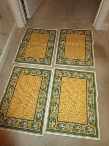 WILLIAMS SONOMA MARSEILLE FRENCH COUNTRY GREEN & YELLOW SET OF 4 PLACEMATS