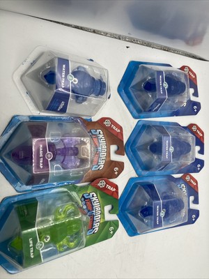 Lot Of 6 Sky lander Traps. See Pix