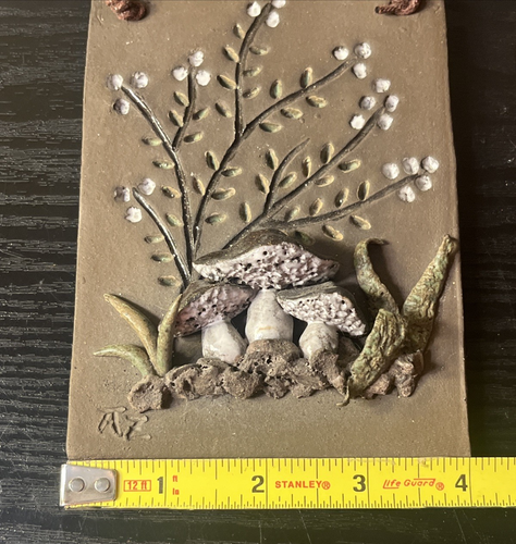 (4) Studio Art Pottery Mushroom Wall Art Signed AZ (1) 5.5" x 4.5" & (3) 3" - Picture 16 of 21