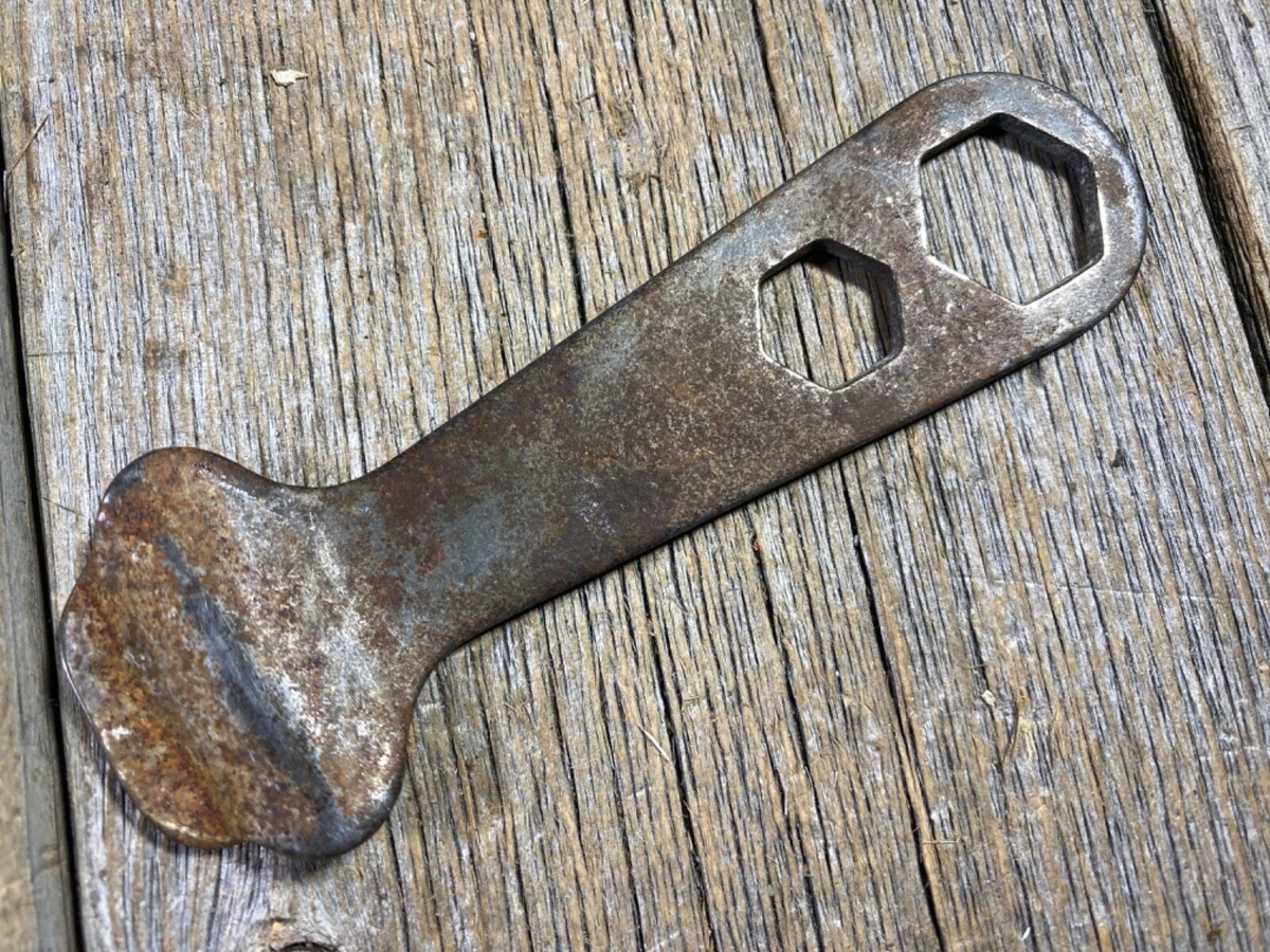 Bike wrench canadian best sale tire