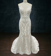 LACE WEDDING DRESS WITH DEEP NECKLINE SPAGHETTI STRAPS BOHO