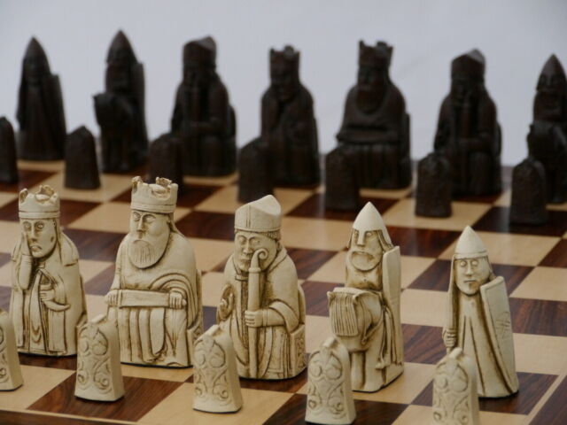 Berkeley Chess Isle of Lewis Set Ivory and Brown with Wooden board.