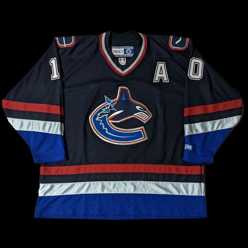 2004 canucks jersey
