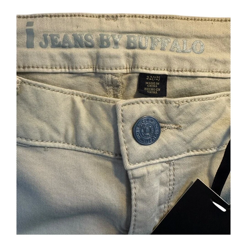 NEW Buffalo Women's Beige Bermuda Shorts Size 12 Mid-Rise Casual Summer NWT - Image 4 of 4