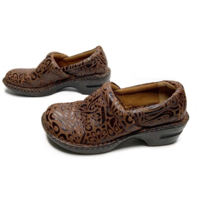 BOC Peggy Tumbled Chocolate Brown Embossed Comfort Clogs Shoes Size 7.5 Pull On