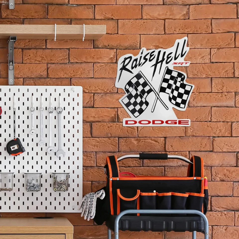 道奇浮雕金属标志 SRT Raise Hell 旗子 17 英寸形状和浮雕 — 第 2/4 张图片