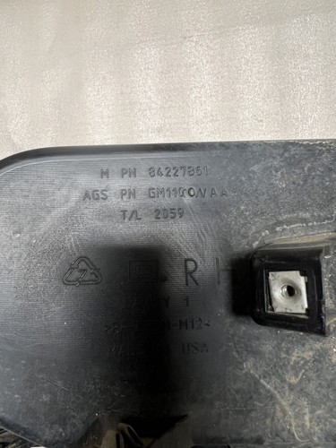 2019-2023 SILVERADO SIERRA Right Passen SIDE REAR BUMPER CORNER STEP W/STEP PAD - Picture 8 of 10