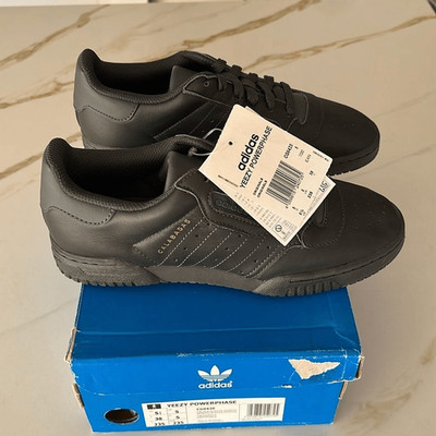 Yeezy Powerphase Calabasas Size 5.5 NIB