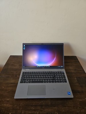 Dell Latitude 5531 15.6'' Laptop i5-12600H 16GB RAM 512GB NVMe