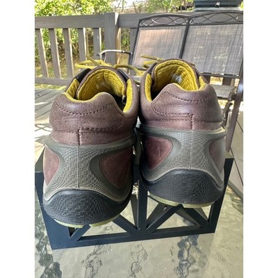 ECCO Biom Brown Leather Walking Shoes Sneakers Men display picture 1