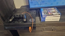 Ps4 Pro KINGDOM HEARTS edition, GAMES: I.5 II.5 remix, III deluxe edition, II.8