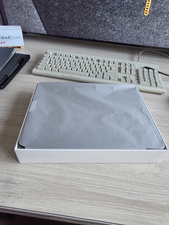 Apple iPad Pro 6.ª Gen. 256GB, Wi-Fi + 5G (Desbloqueado), 12,9" - Gris Espacial - Imagen 3 de 4