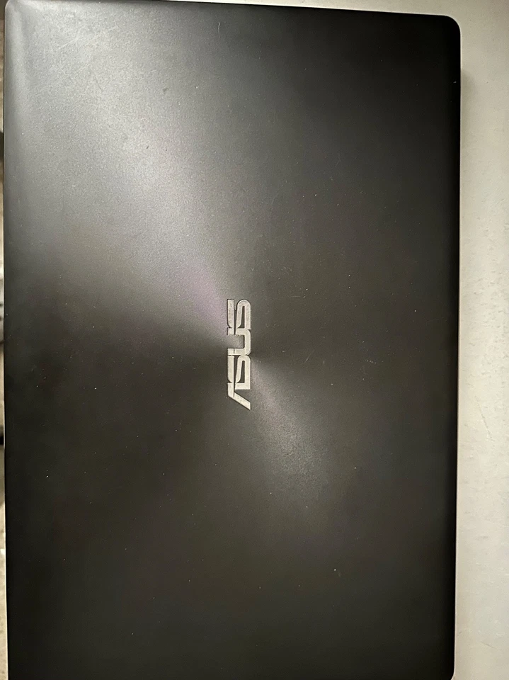 Pc notebook asus K550C in buone condizioni, resettato con batteria e alimentator - Immagine 2 di 4