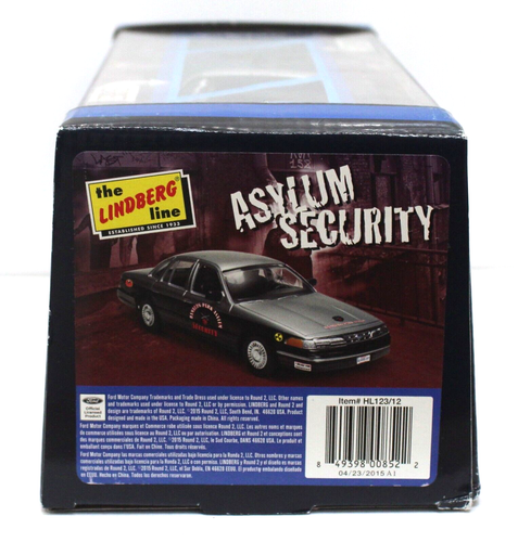 Lindberg HL123/12 kit di sicurezza asilo costruzione ed esposizione Ford Crown Vic 1:25 nuovo con scatola - Foto 2 di 3