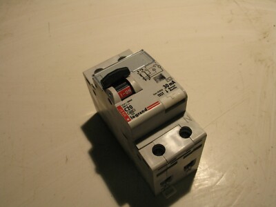 NEW LEGRAND 078 87 RCBO / GROUND FAULT CIRCUIT BREAKER 1P+N 20A/230VAC P7539
