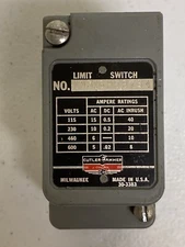 NEW CUTLER HAMMER MILWAUKEE 10316H5875A EATON LIMIT SWITCH, NO HEAD, 115-600V