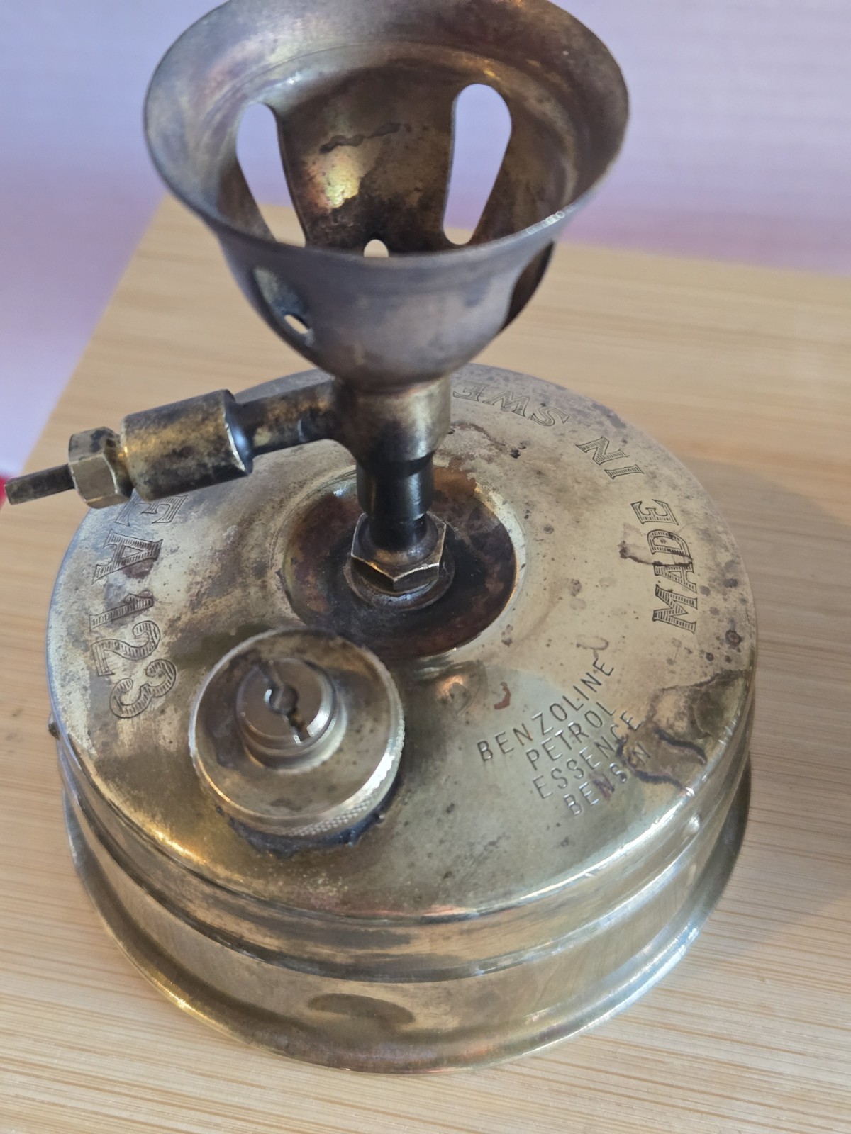 UNTESTED Vintage Svea 123 Brass Backpacking Stove –Made in Sweden–w/ Windscreen 