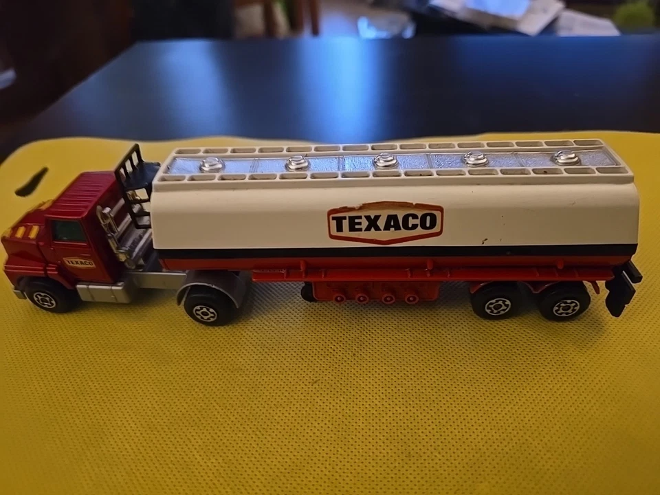 Matchbox SuperKings K-16 Ford LTS cisterna articolata 1973 vintage Lesney - Immagine 4 di 4