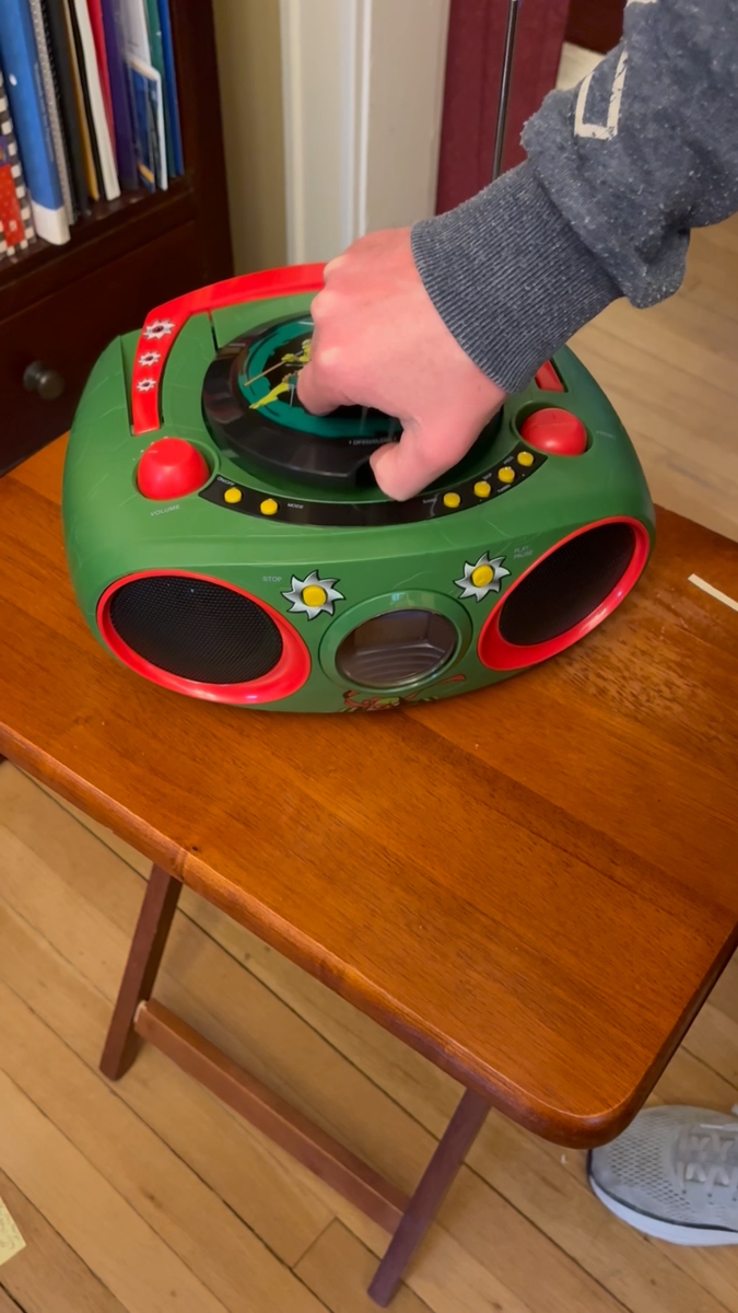 Teenage Mutant Ninja Turtles Cd221nt CD Boombox With Stereo Radio