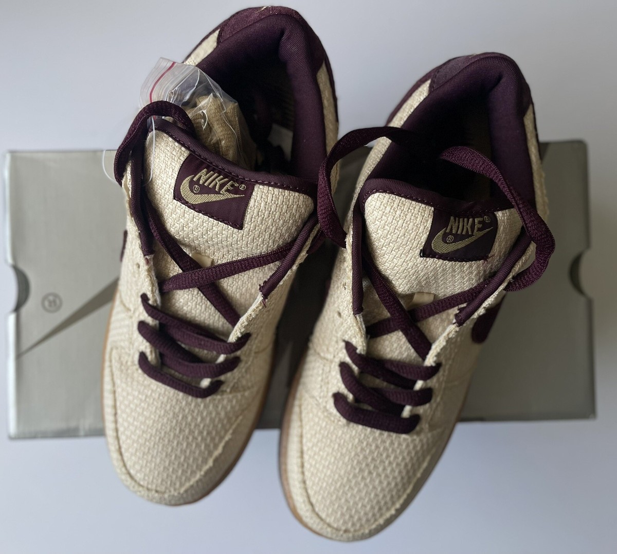 nike sb dunk low red hemp