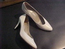 LADIES WOMEN'S VINTAGE ANDREW GELLER LEATHER PUMP LIGHT BEIGE SIZE 8.5 AA